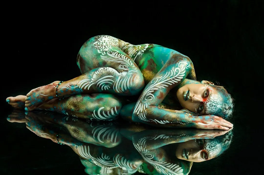 Reclining body paint reflection